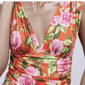 NWT Zara Deep V Orange Floral Bodysuit‎ Summer Sexy Flirty Date Top Small